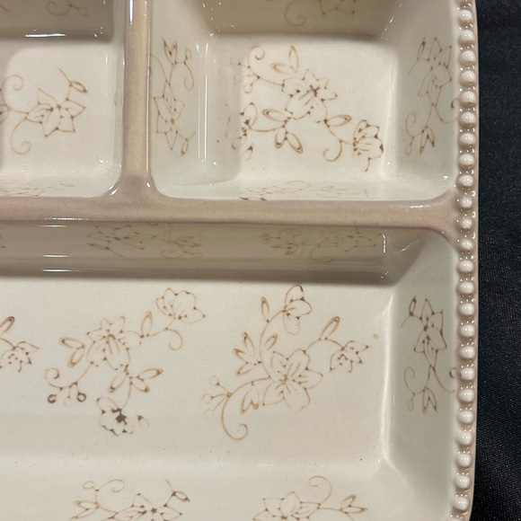 12” Temptations by Tara Floral lace Grey (tv dinner tray) - Picture 7 of 9